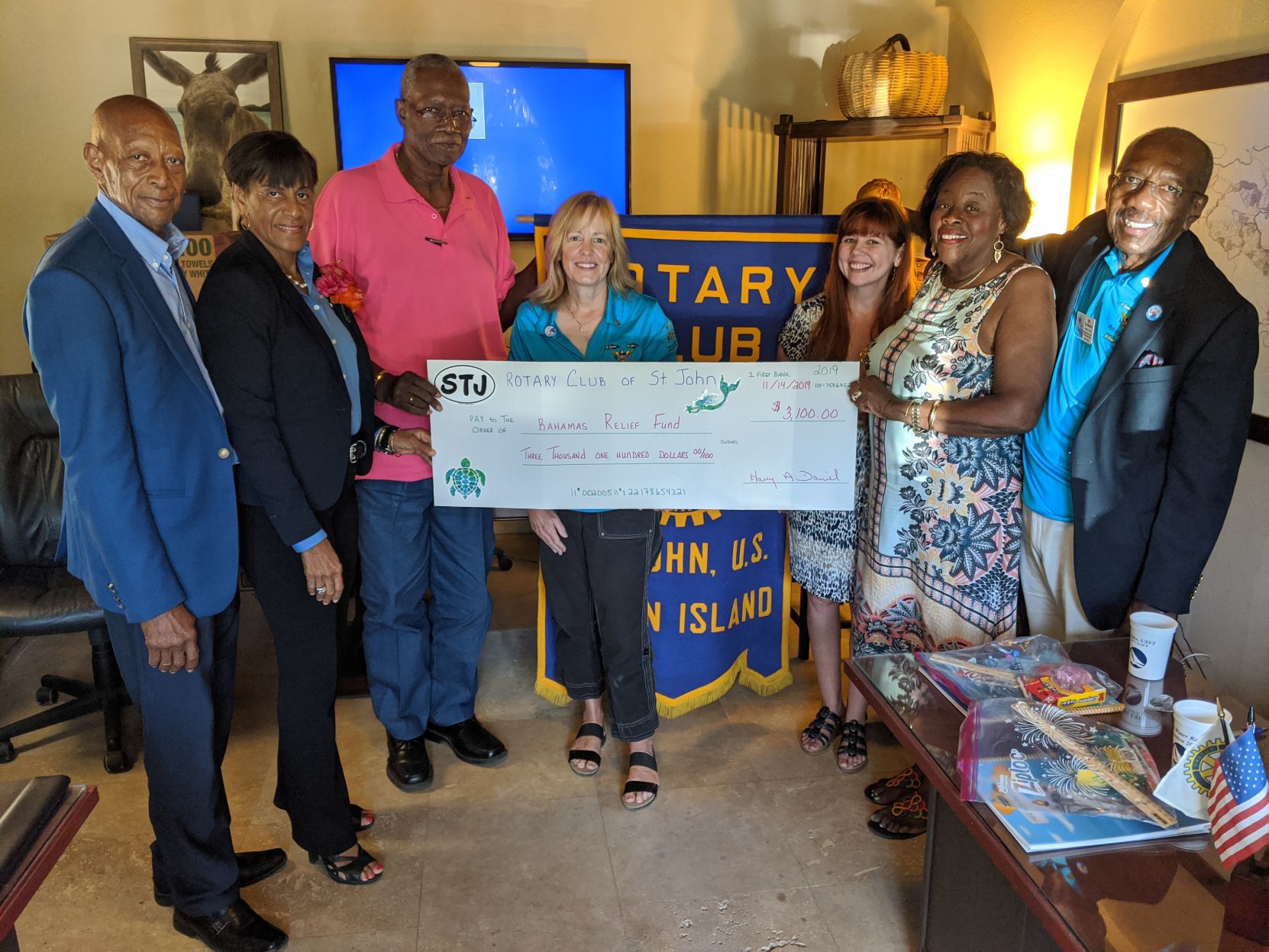 Rotary Club of St. John, Bajo el Sol support Bahamas relief